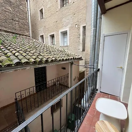Casa Urriés Histórico Y Parking Saragoça