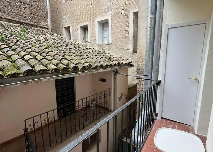 Casa Urries Historico Y Parking Сарагоса